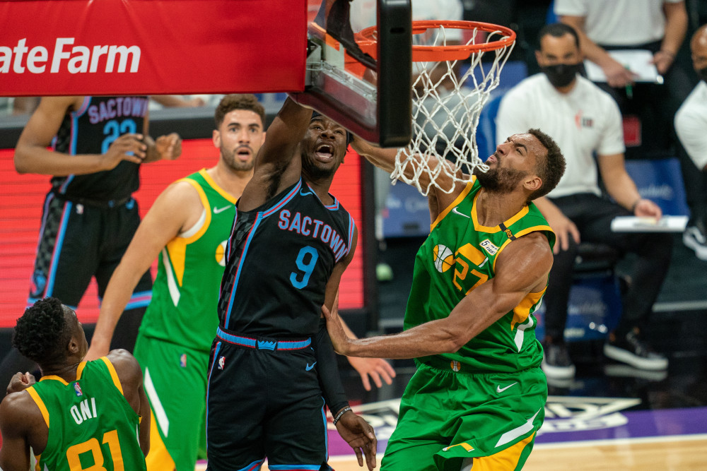 国王完胜山西队，戈贝尔统治全场