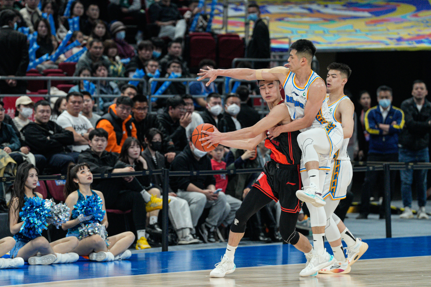 北京队力克山西队，字母哥统治全场