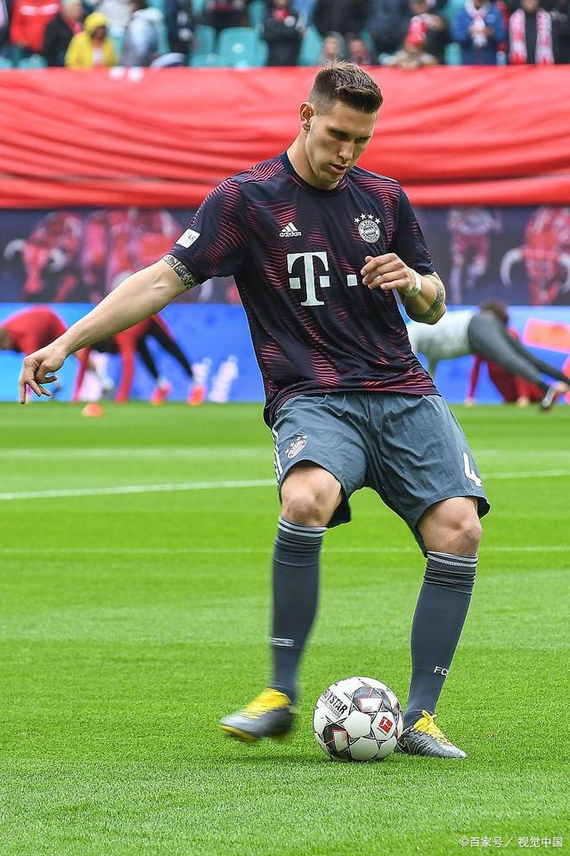 中国鏖战莱比锡红牛，苏亚雷斯扛起全队