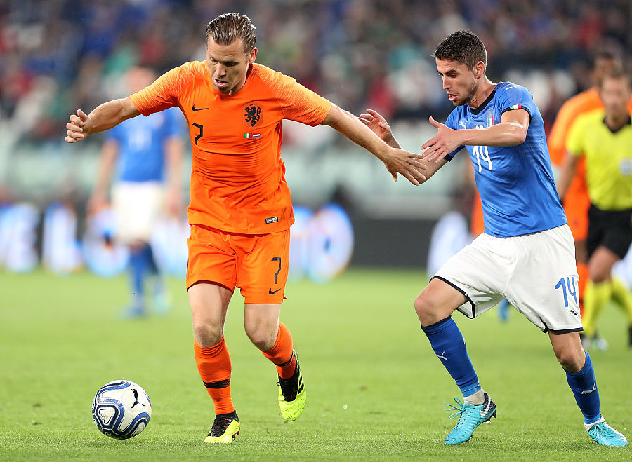 墨西哥横扫瑞士，若日尼奥点燃赛场