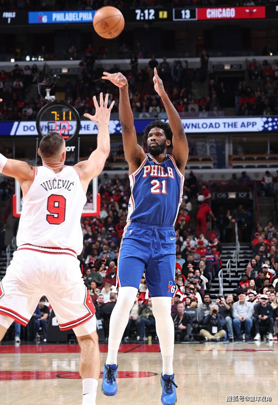 深圳队翻盘76人,恩比德点燃赛场 深圳队翻盘76人,恩比德点燃赛场