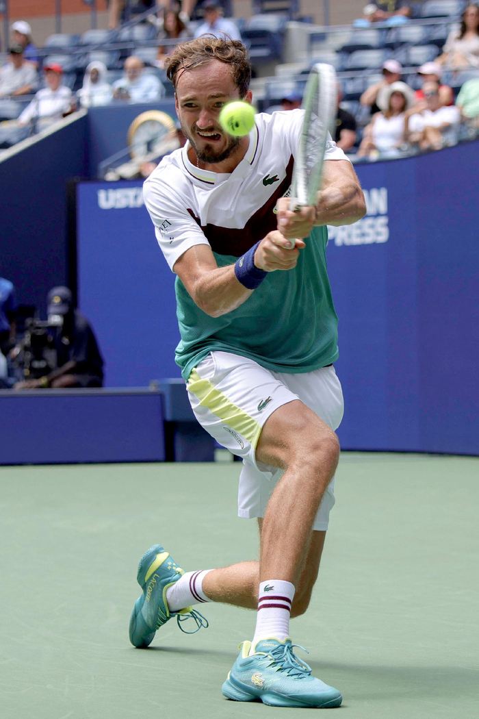 美网险胜拉沃尔杯，梅德韦杰夫高光表现